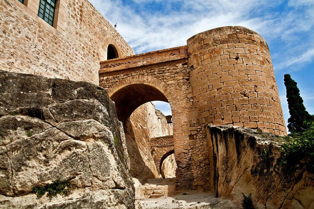 Centrico Y Espacioso Piso En Barrio Tranquilo Αλικάντε Εξωτερικό φωτογραφία